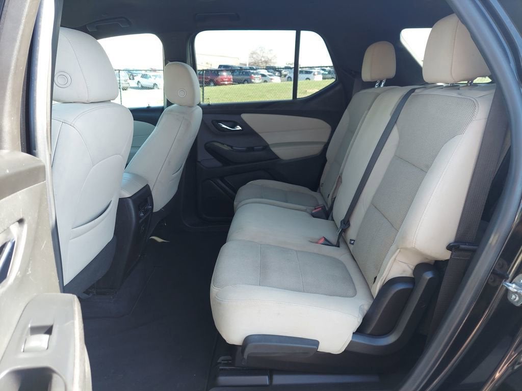 2022 Chevrolet Traverse LS