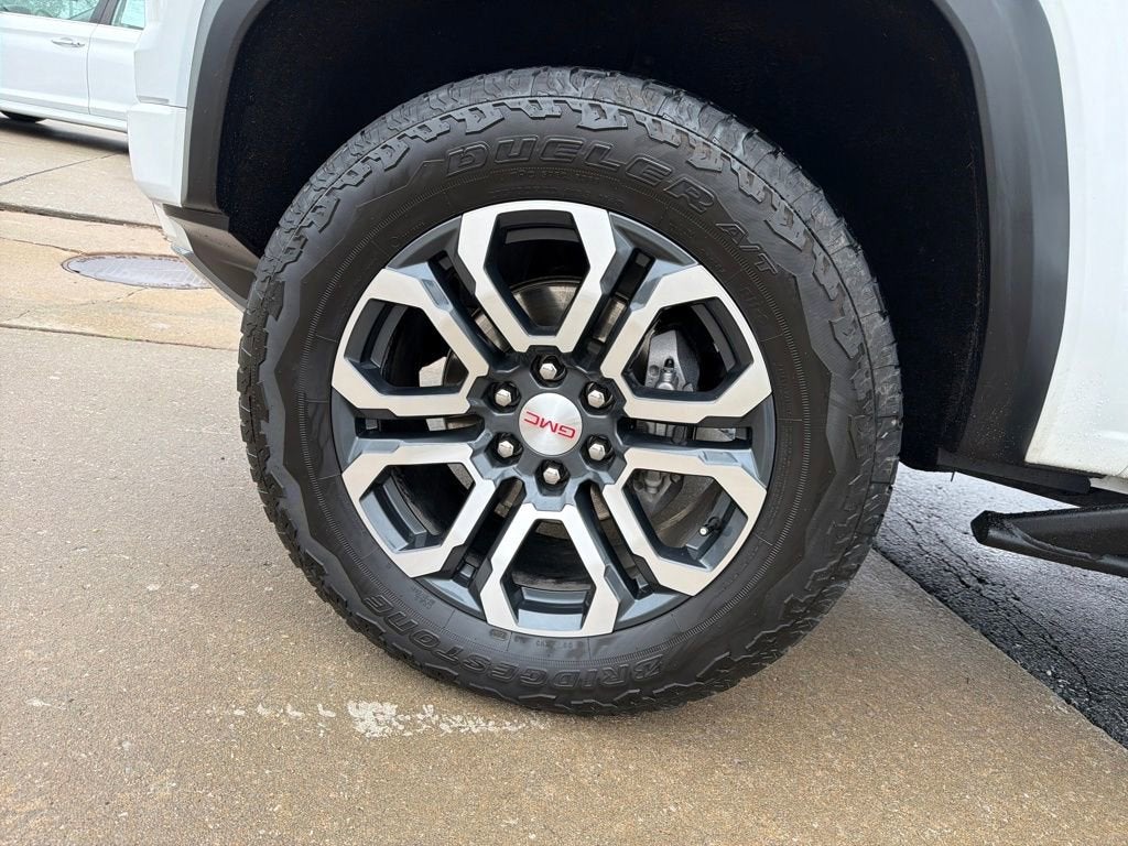 2024 GMC Canyon AT4