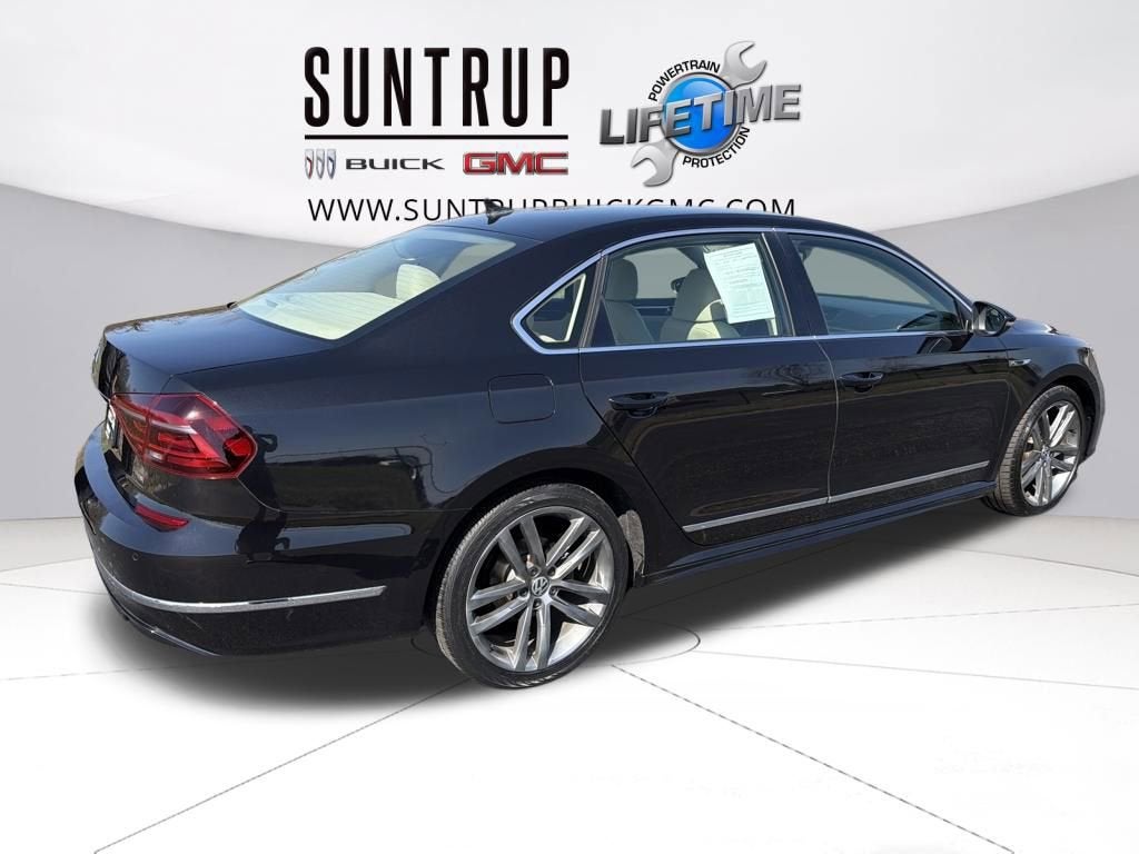 2019 Volkswagen Passat 2.0T SE R-Line