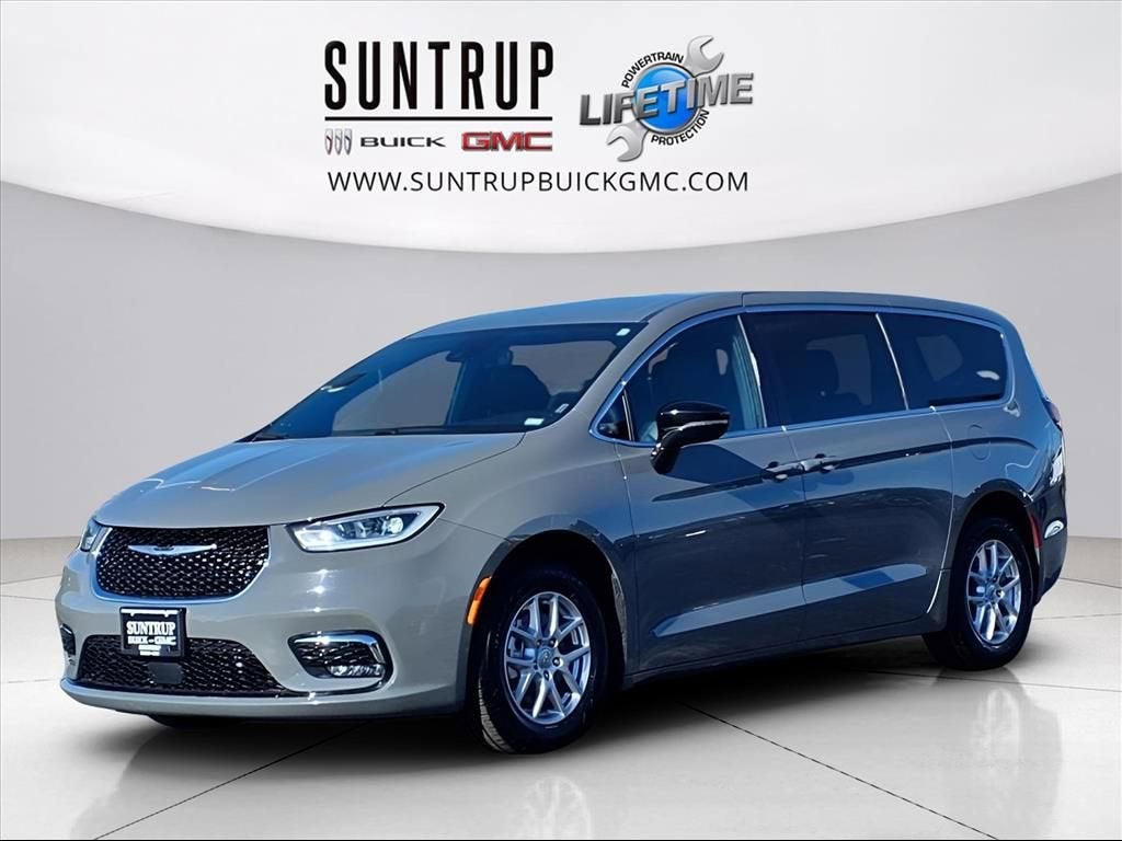 2025 Chrysler Pacifica Select