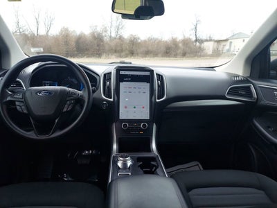 2022 Ford Edge SE