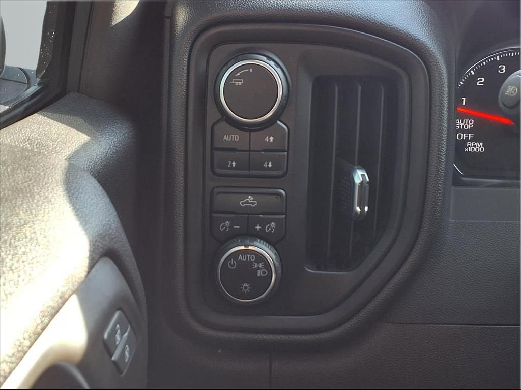 2022 Chevrolet Silverado 1500 Custom Trail Boss