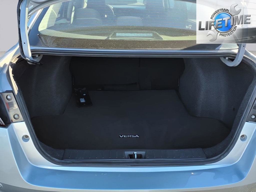 2024 Nissan Versa SR