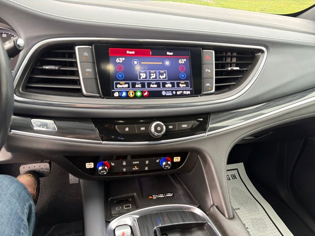 2024 Buick Enclave Essence