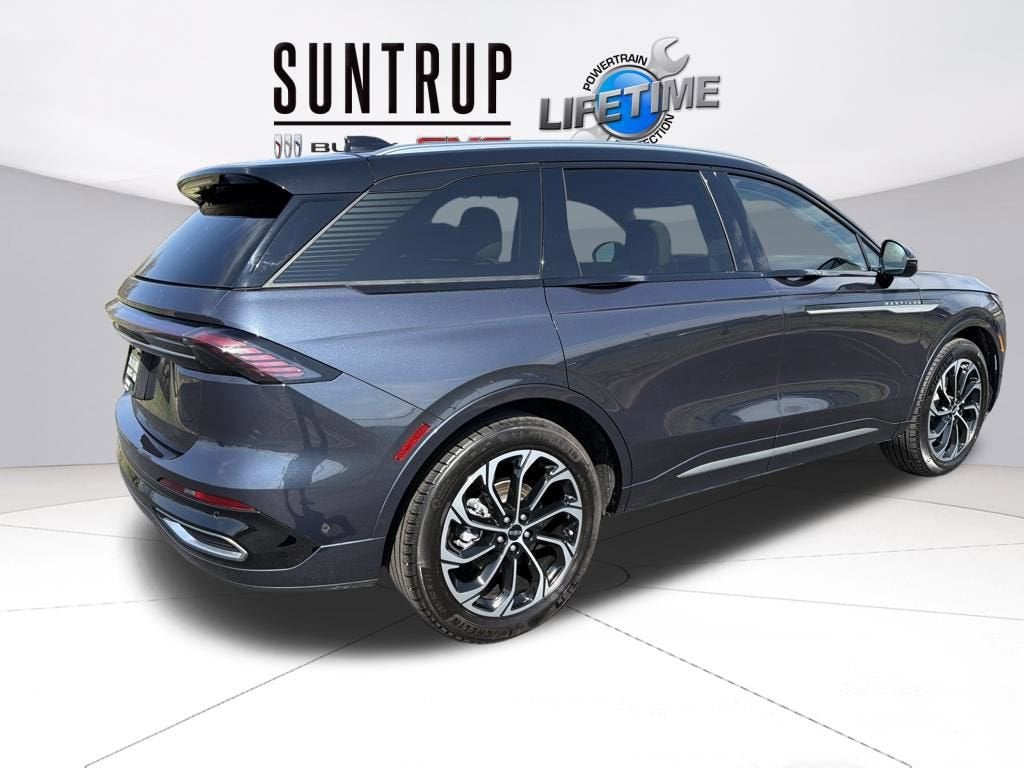 2024 Lincoln Nautilus Reserve