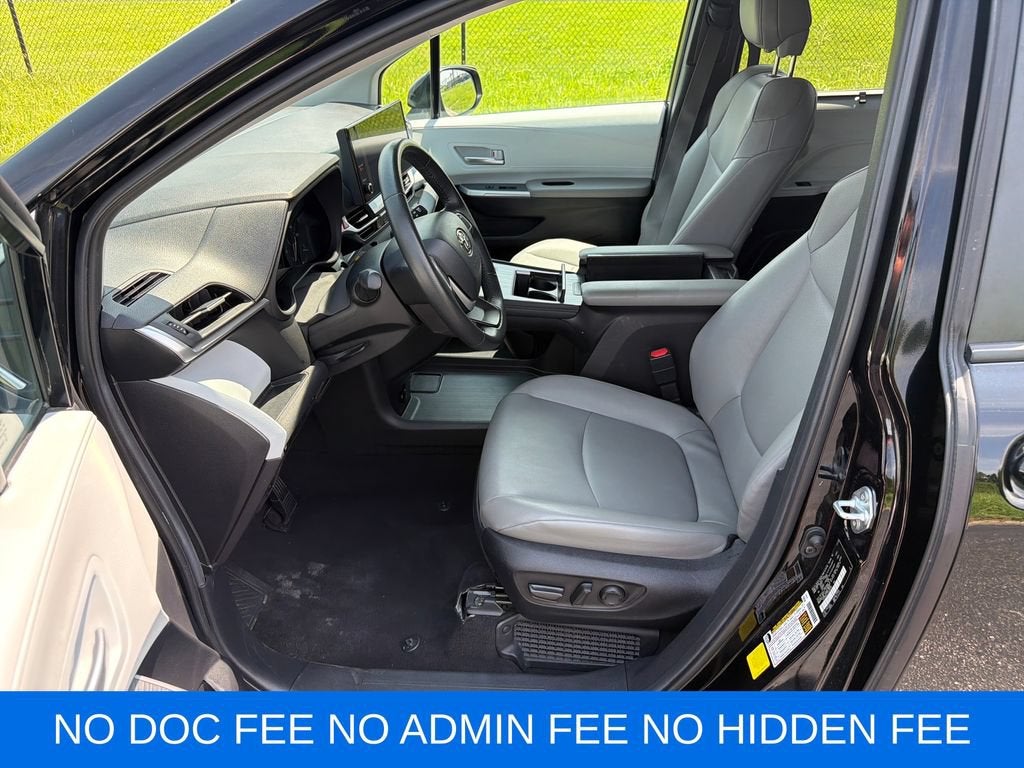 2025 Toyota Sienna XLE