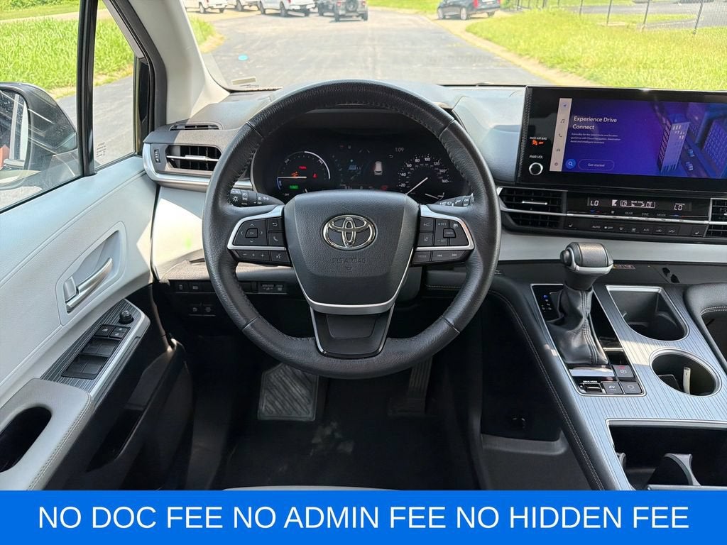 2025 Toyota Sienna XLE