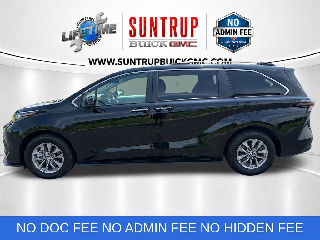 2025 Toyota Sienna XLE