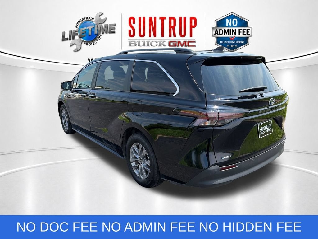 2025 Toyota Sienna XLE