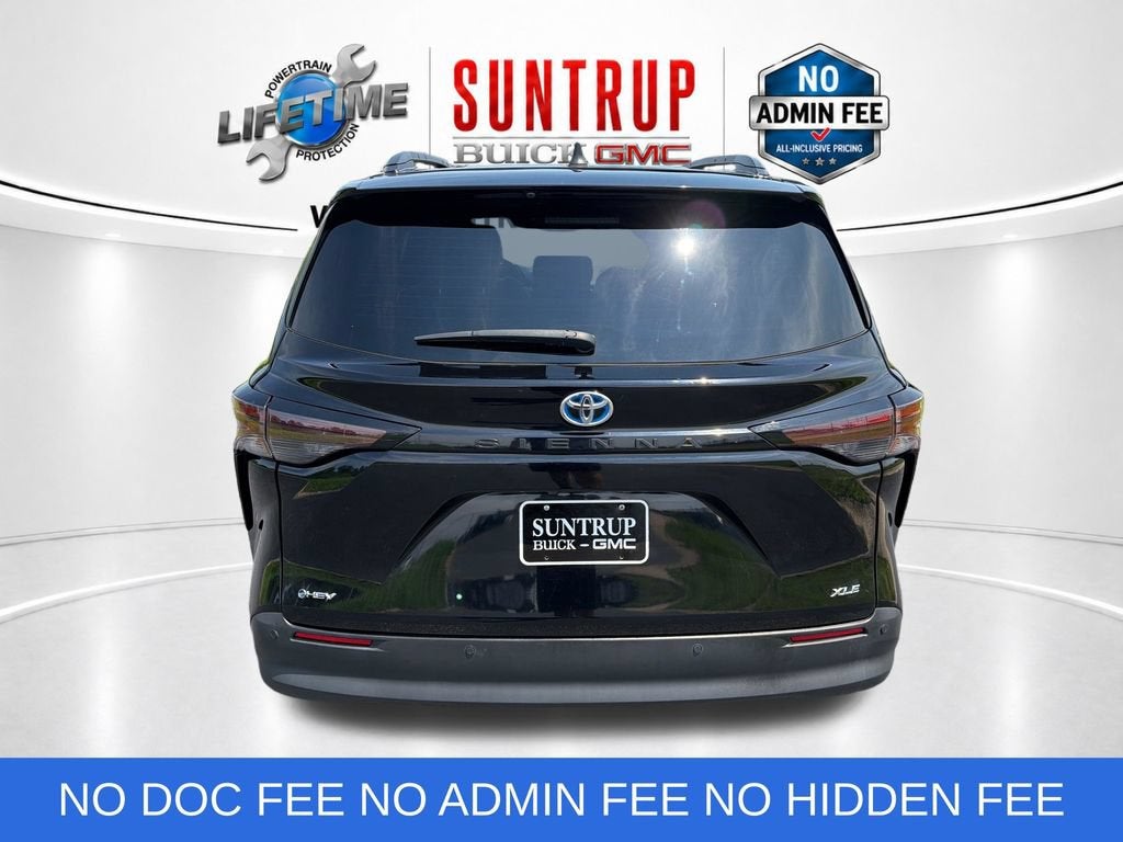 2025 Toyota Sienna XLE