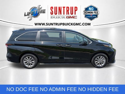 2025 Toyota Sienna XLE