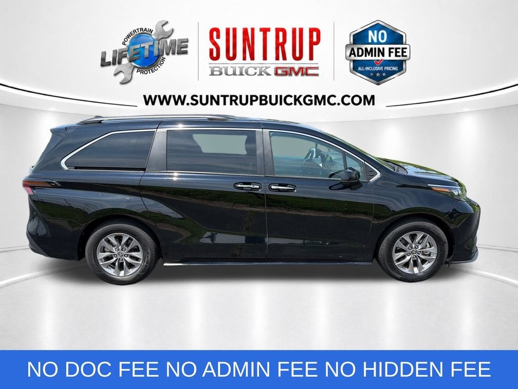 2025 Toyota Sienna XLE