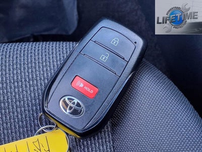 2025 Toyota Prius LE