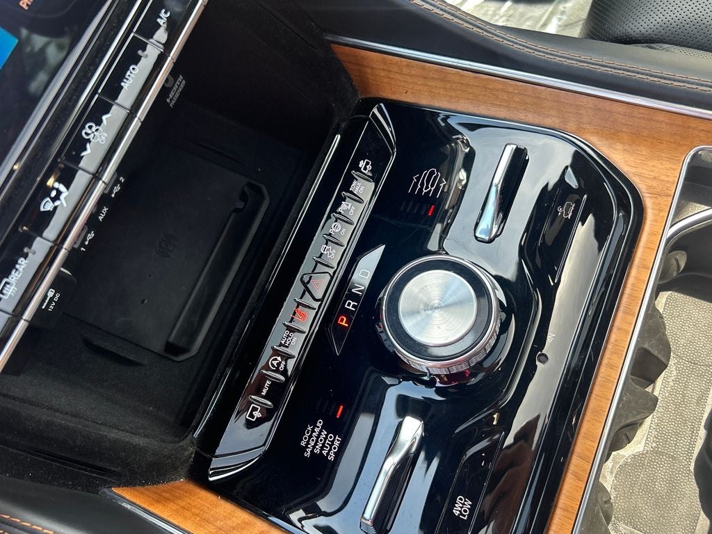 2024 Jeep Grand Wagoneer L Series III