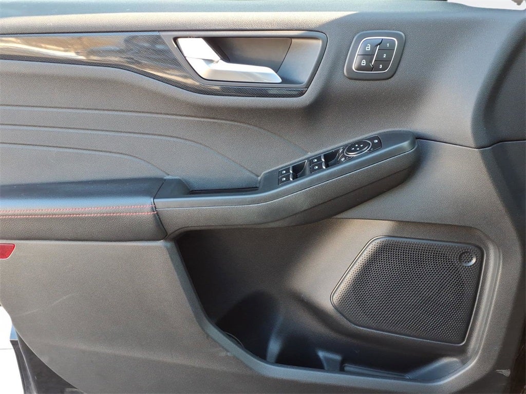 2023 Ford Escape ST-Line Elite