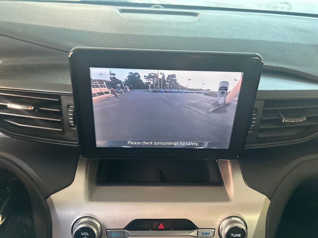 2021 Ford Explorer Base