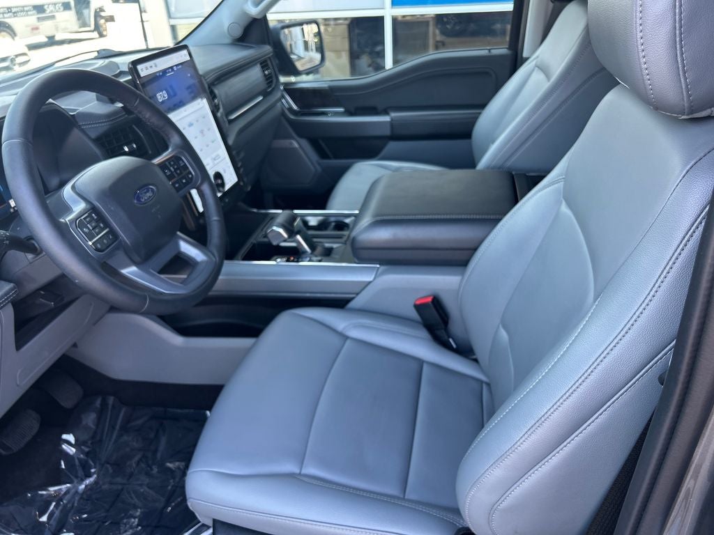2025 Ford F-150 Lightning Flash