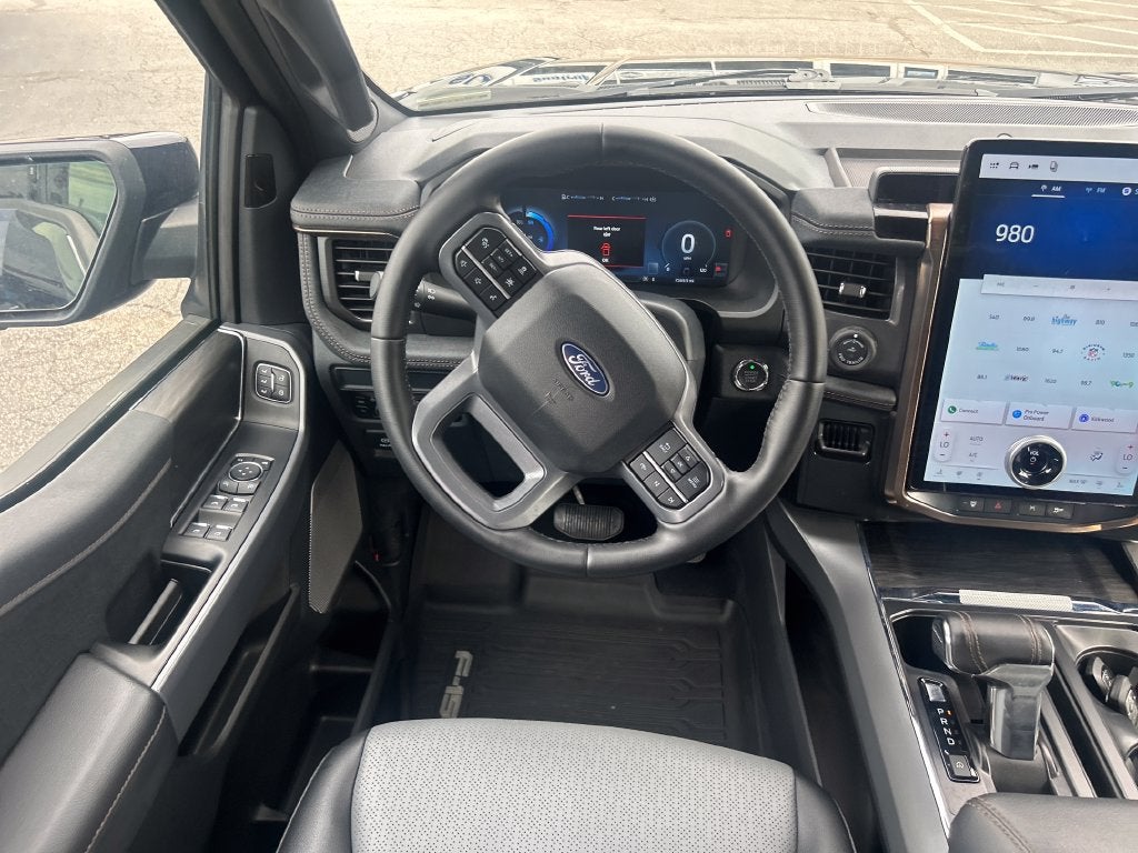 2025 Ford F-150 Lightning Lariat