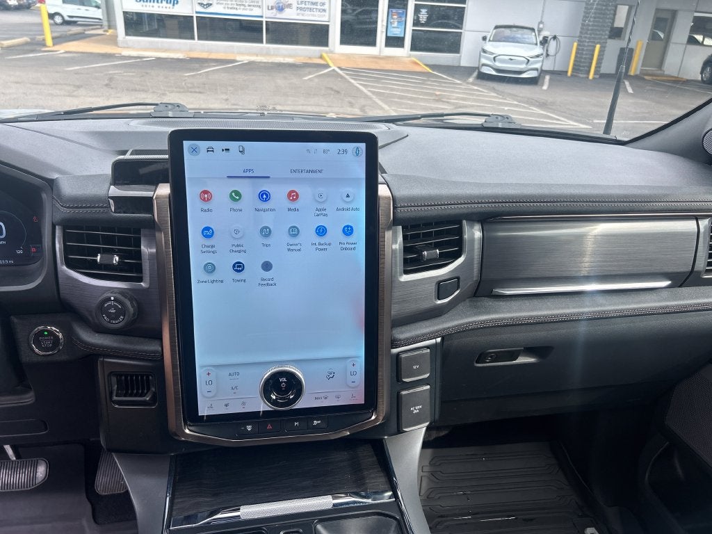 2025 Ford F-150 Lightning Lariat