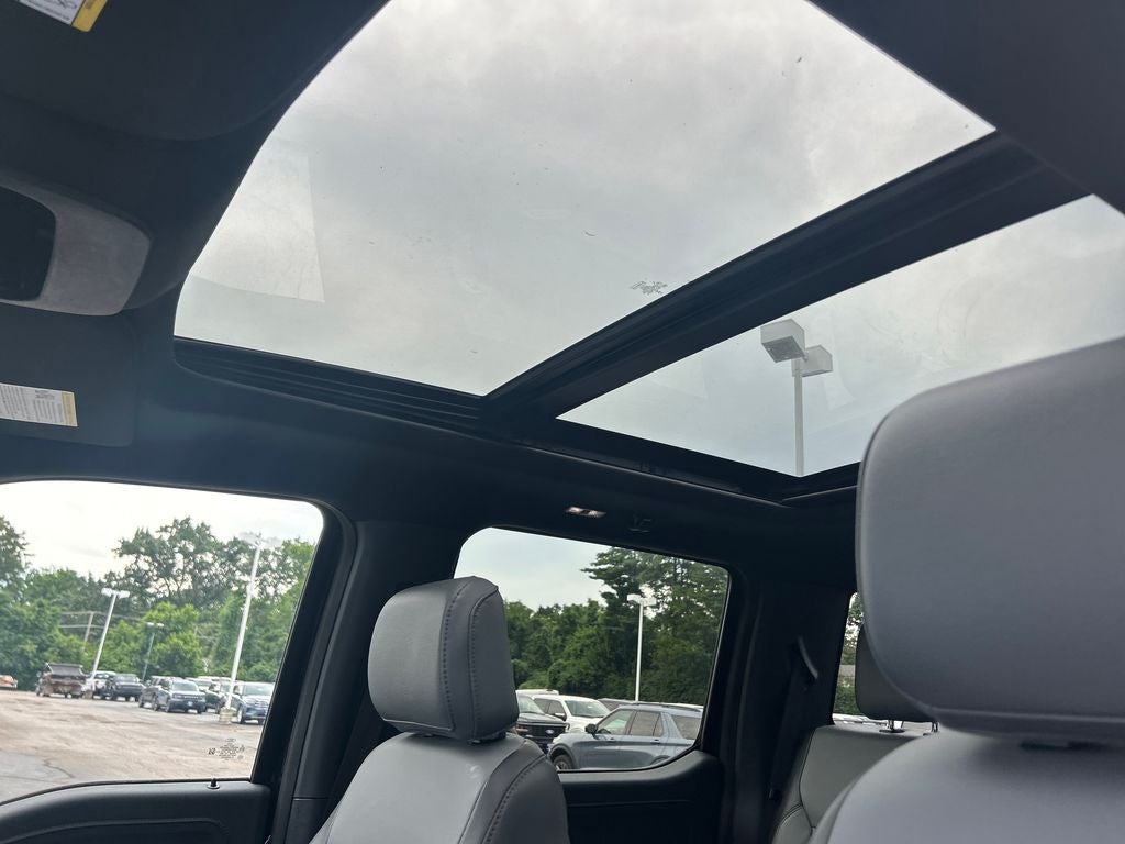 2025 Ford F-150 Lightning Lariat