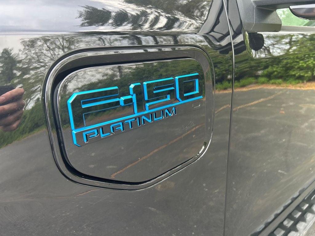 2025 Ford F-150 Lightning Platinum