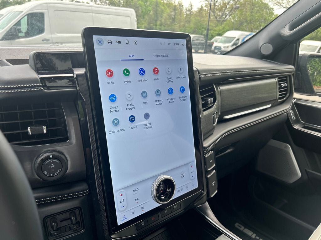 2025 Ford F-150 Lightning Platinum