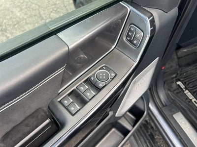 2025 Ford F-150 Lightning Platinum