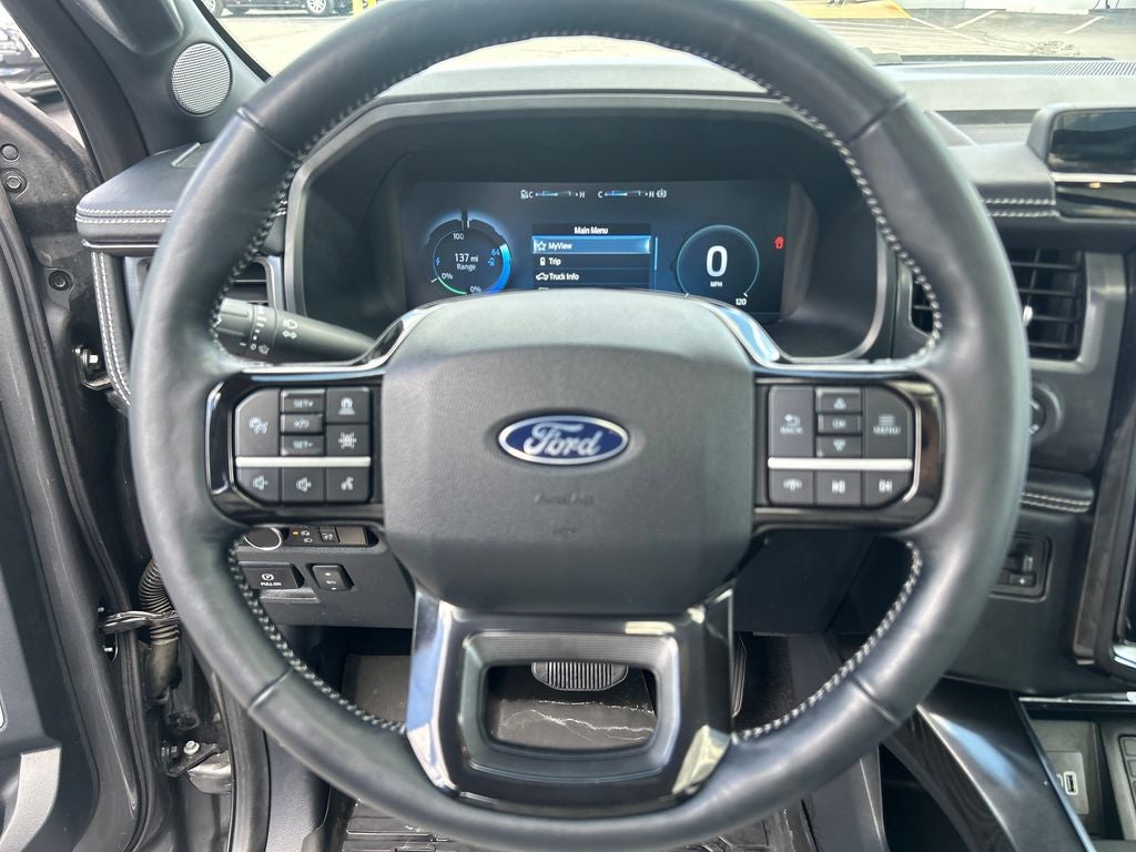 2025 Ford F-150 Lightning Platinum