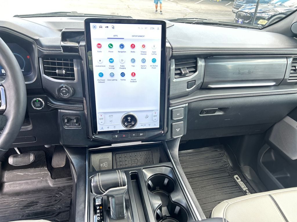 2025 Ford F-150 Lightning Platinum