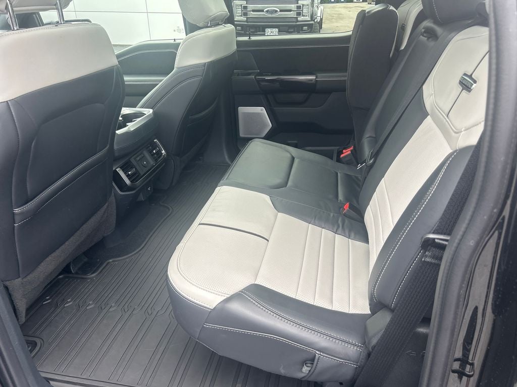 2025 Ford F-150 Lightning Platinum