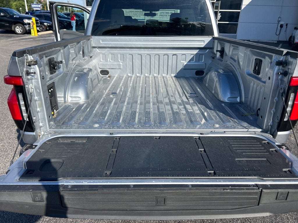 2023 Ford F-150 Lightning XLT