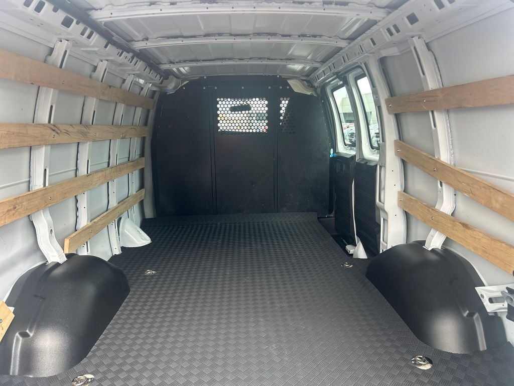 2024 GMC Savana 2500 Work Van