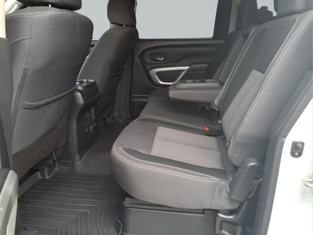 2021 Nissan Titan SV