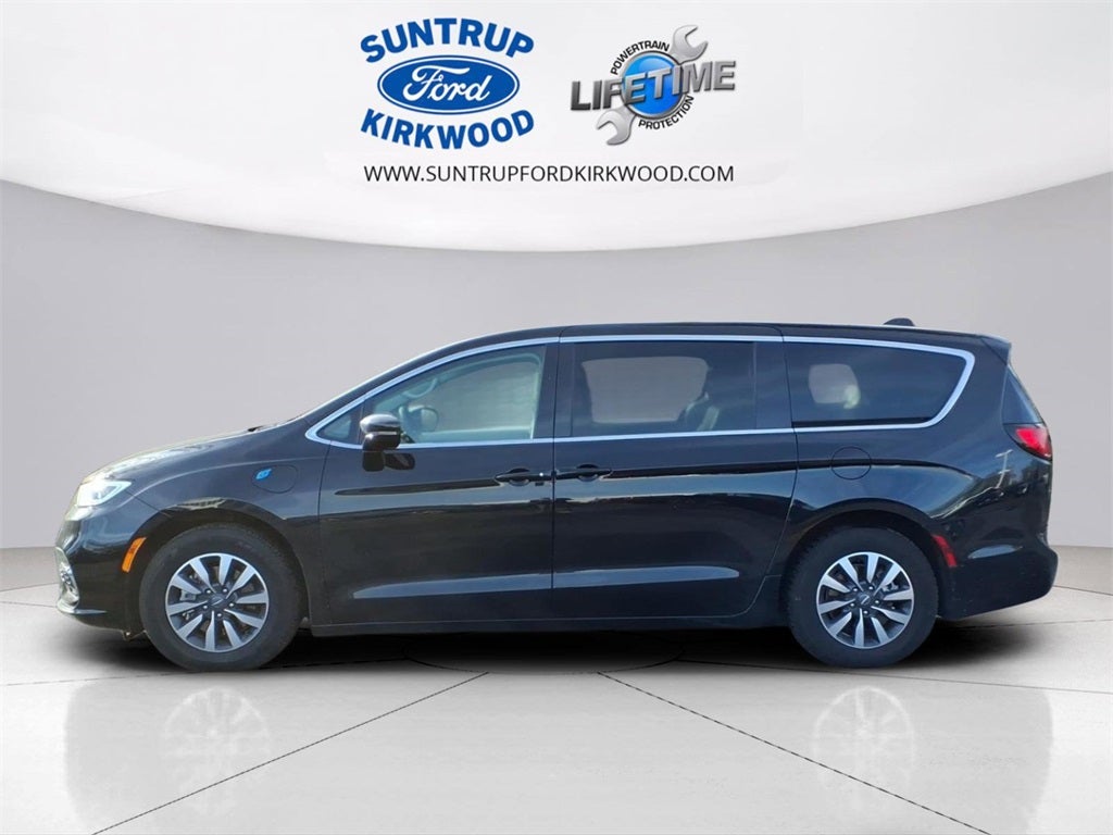 2024 Chrysler Pacifica Hybrid Select