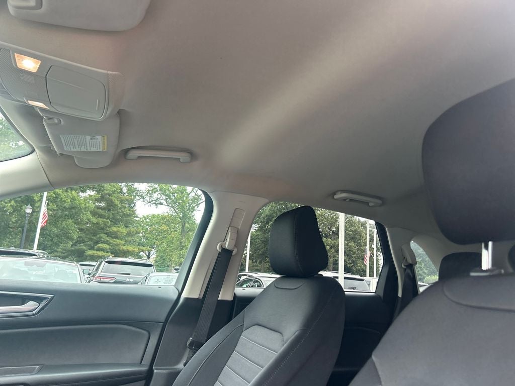 2020 Ford Edge SE
