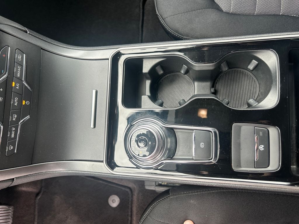 2020 Ford Edge SE