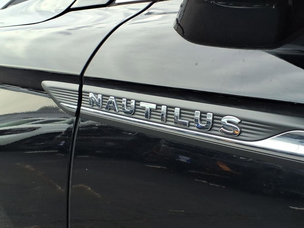 2022 Lincoln Nautilus Standard
