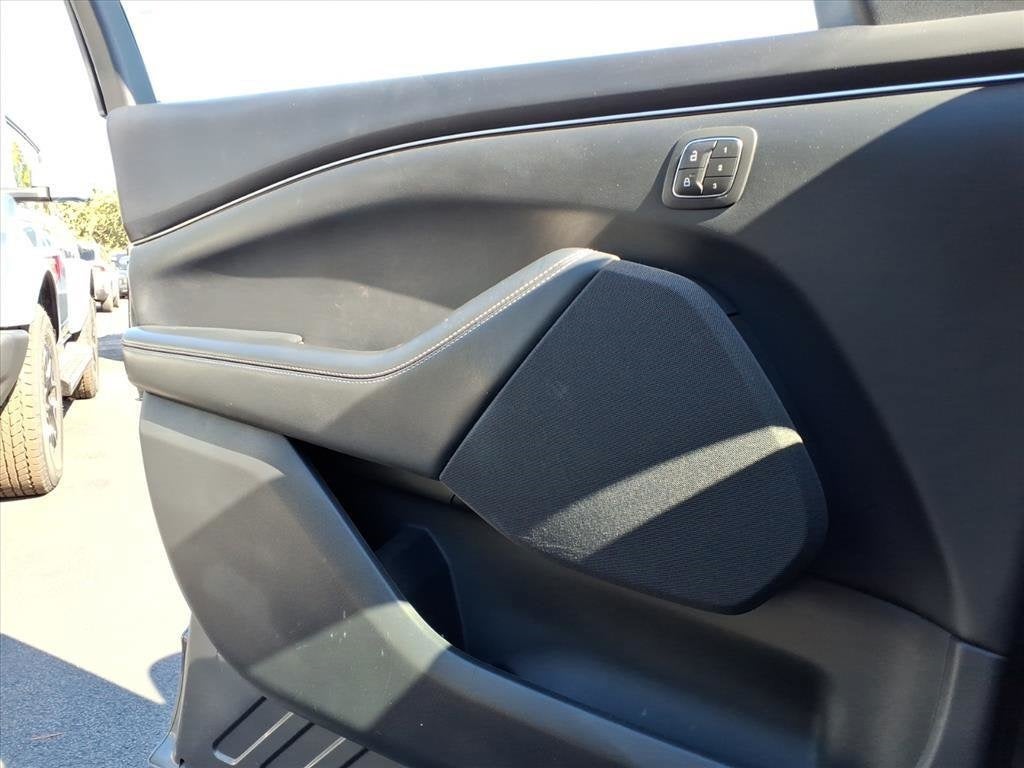 2021 Ford Mustang Mach-E Select