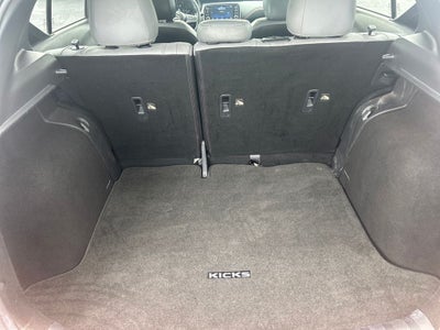 2023 Nissan Kicks SR