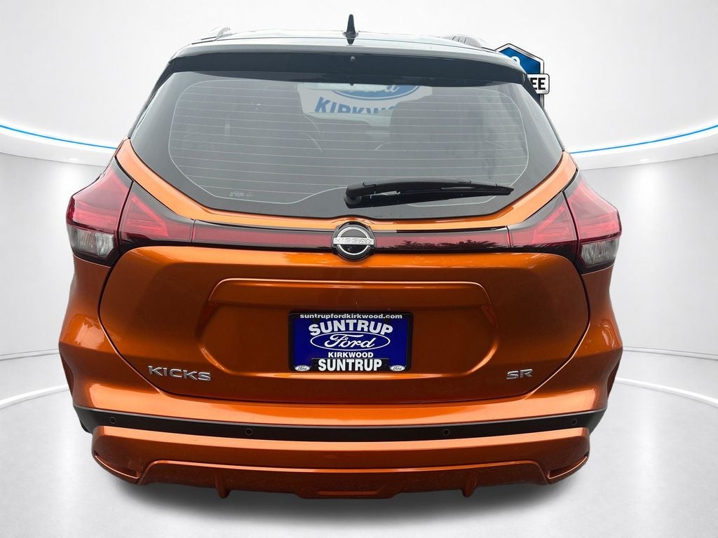 2023 Nissan Kicks SR