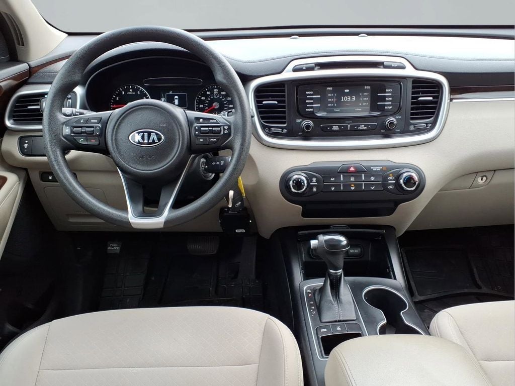 2017 Kia Sorento LX
