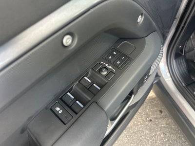 2023 Land Rover Defender 110 X-Dynamic SE