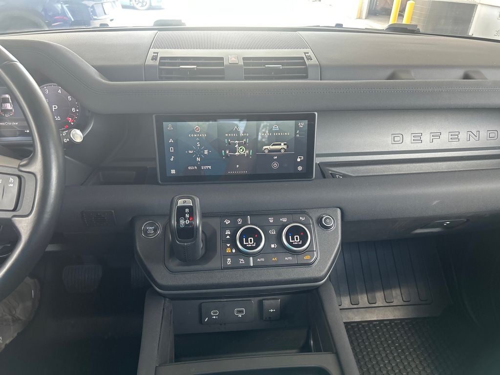 2023 Land Rover Defender 110 X-Dynamic SE