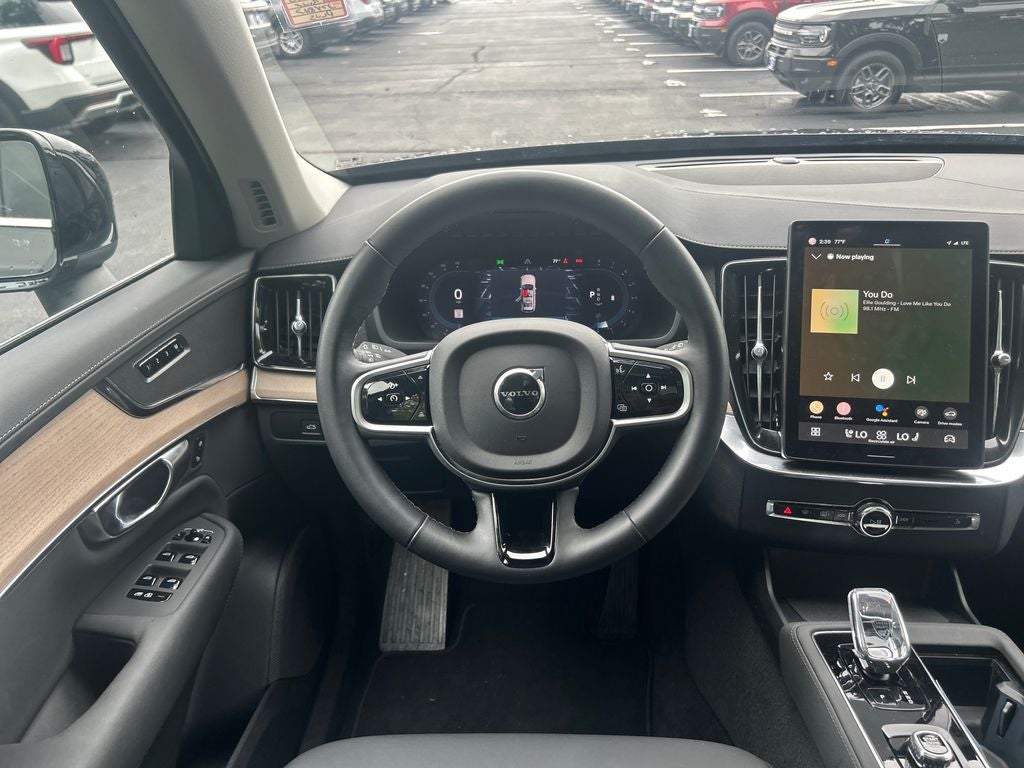 2025 Volvo XC90 B5 Plus 2025.5