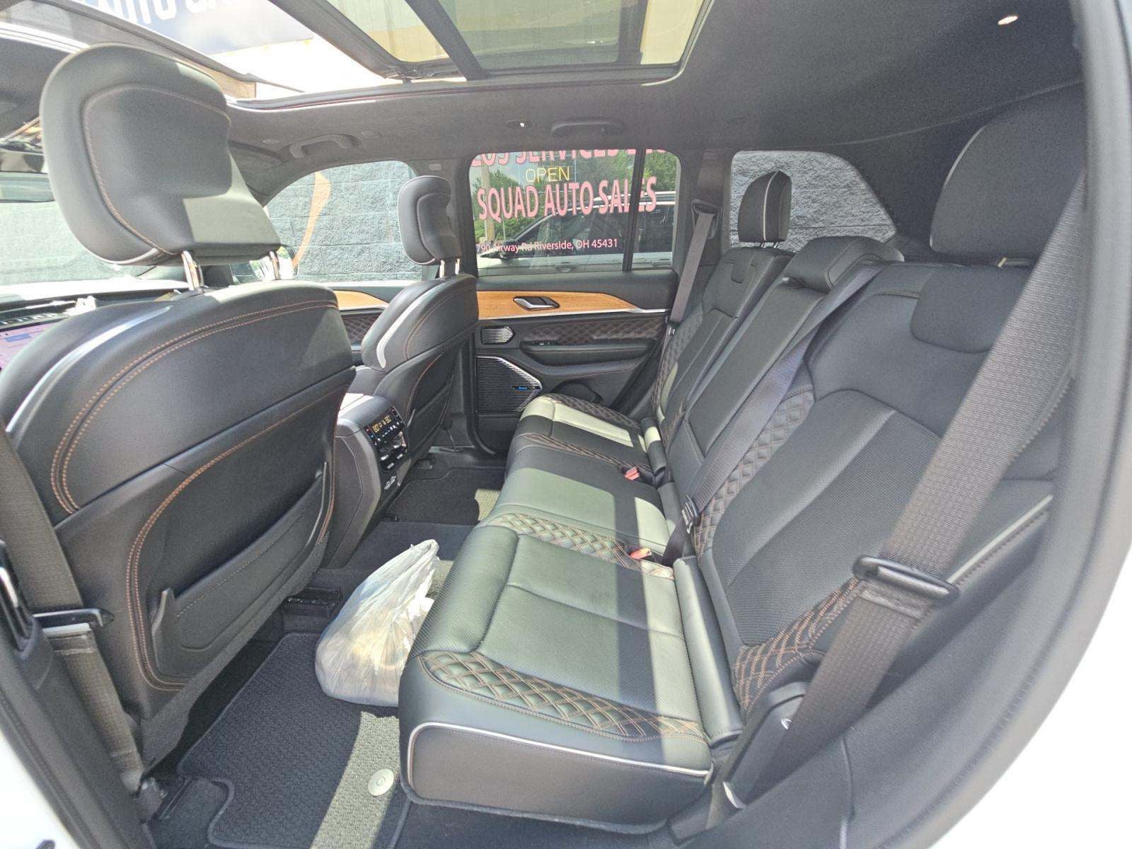 2022 Jeep Grand Cherokee Summit Reserve