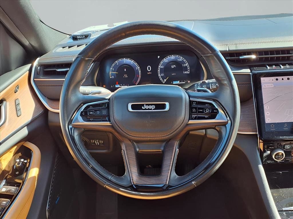 2022 Jeep Grand Cherokee Summit