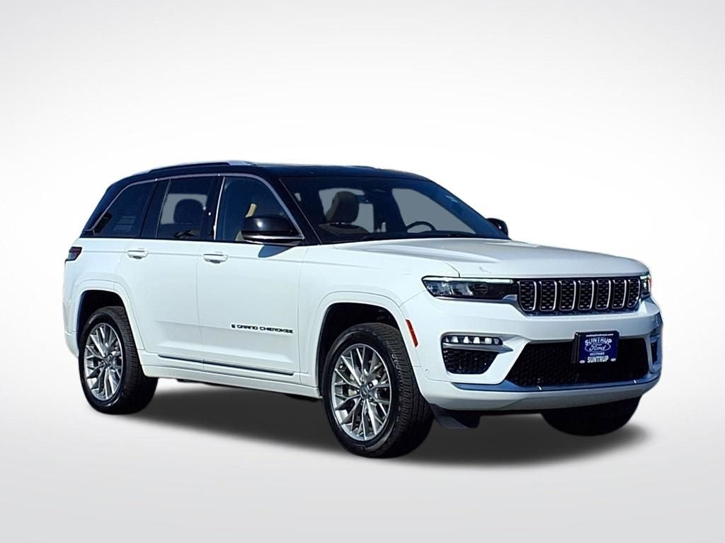 2022 Jeep Grand Cherokee Summit