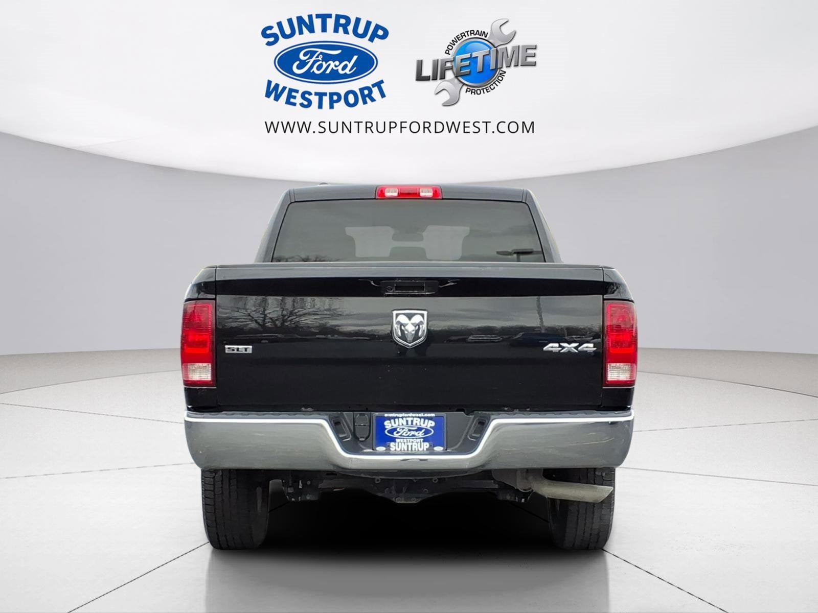 2024 RAM 1500 Classic SLT