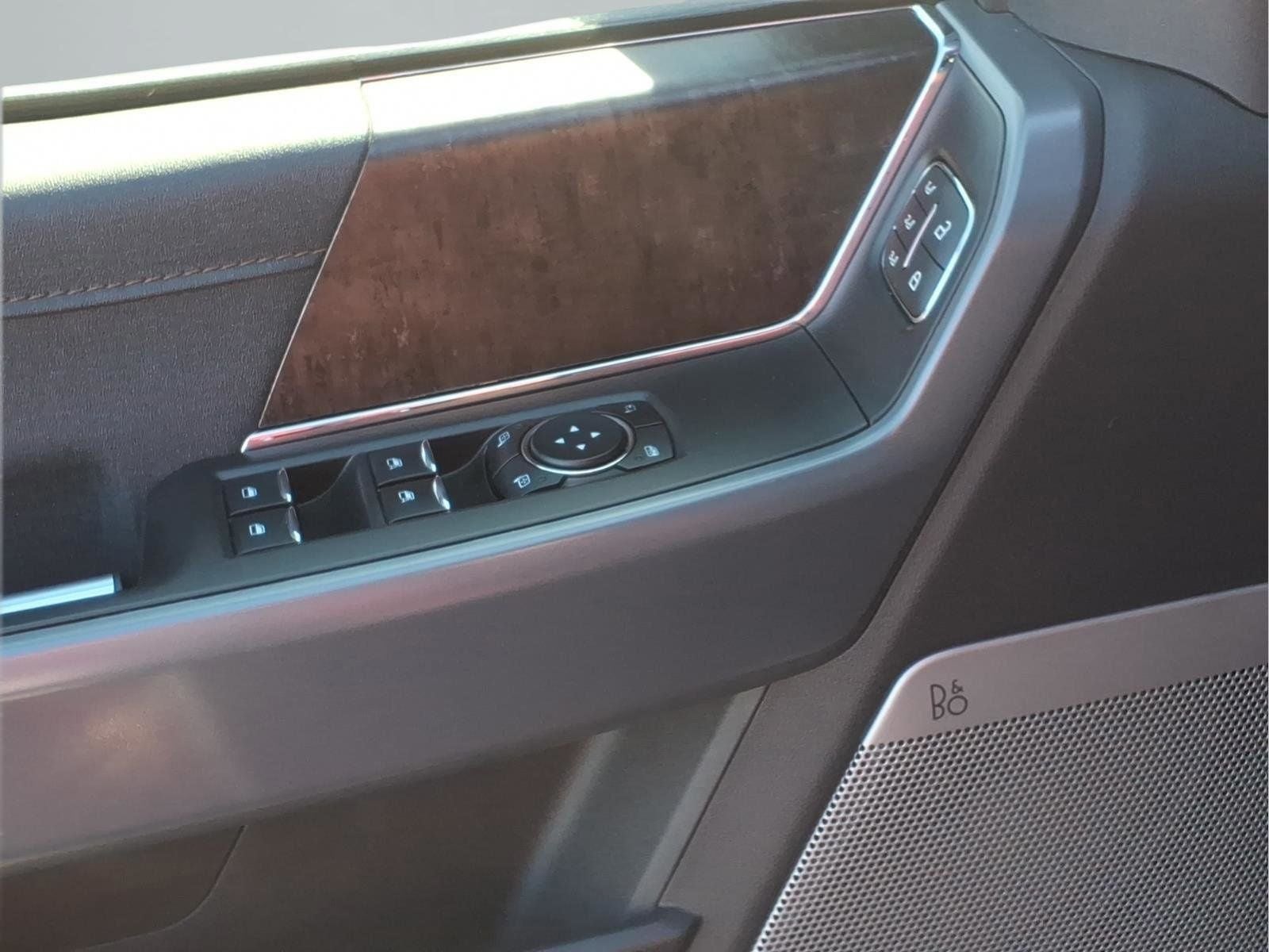 2023 Ford F-150 Lightning Lariat