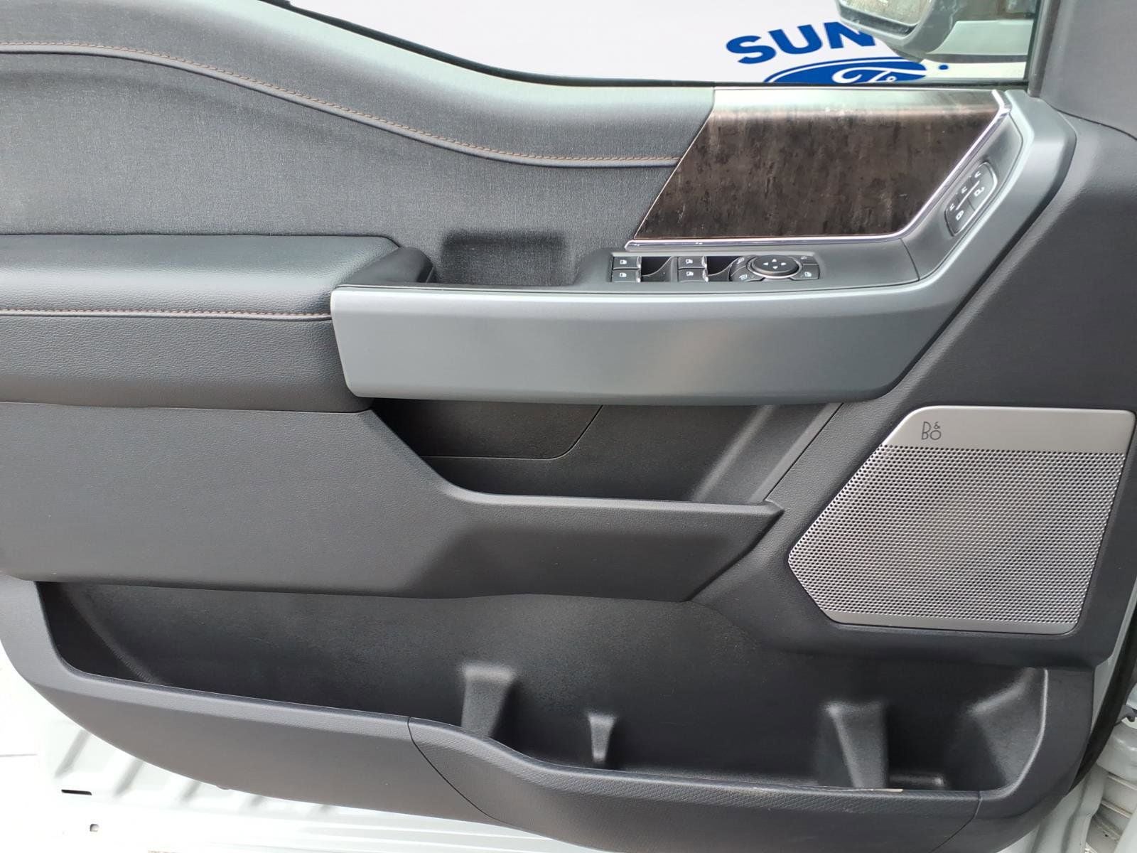 2023 Ford F-150 Lightning Lariat